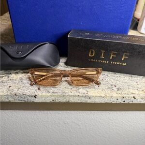Diff Eyewear Tori Kelly Brown Sunglasses